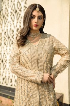 Front Open Jacket Sharara Golden Pakistani Bridal Dress Traditional Embellished Gold Sharara, Gold Naqshi Semi-stitched Sharara, Gold Sequined Sharara For Wedding, Golden Sharara Pakistani, Wedding Long Sleeve Sharara With Gold Embroidery, Pakistani Bridal Dress, Golden Dress, Arab Fashion, Pakistani Bridal Dresses