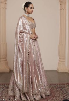 Arpita Mehta, Long Gown Design, Dream Dresses, Indian Ethnic Wear, Long Gown, Kpop Outfits, Ethnic Wear, Dream Dress, Traditional Dresses