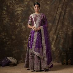 Make your special occasion even more memorable with our exquisite collection of Kalidar Banarasi lehengas. Crafted with pure silk and intricate handwoven designs, these lehengas are sure to turn heads and leave a lasting impression. Perfect for weddings, receptions, and other festive celebrations, a Kalidar Banarasi lehenga is a must-have in every woman's wardrobe. Silk Lehengas, Sikh Bride, Stitched Lehenga, Attractive Colors, Handloom Fabric, Bridal Lehengas, Katan Silk, Pretty Designs, Traditional Fabric