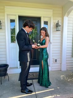 Stain Dress, Prom Pictures Couples, Sequin Prom Dress, Evening Party Gowns