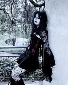 80s Trad Goth Outfits, Rock Goth Outfits, Metal Recommendations, Goth Outfits Women, Deathrocker Goth, Vampire Goth Fashion, Vampire Goth Outfits, Trad Goth Fashion