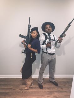 Last Minute Halloween Costumes Black Couples, Couple Costume Black People, Creative Couples Costumes 2024, Mob Couple Costume, Black Bonnie And Clyde, Holloween Costume Mens, Bonnie And Clyde Couples Costumes, Halloween Black Couple