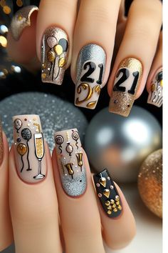 33 Birthday Nails to Celebrate Your Special Day January Nail Art, Nail Art Dots, Birthday Nail Set Ideas, Birthday Nail Set, Short Nail Trends, Zodiac Sign Nails