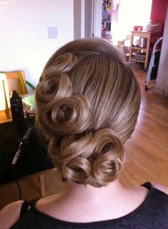 Pinned Curls Updo, 1920s Hair Updo, 1950s Updo Hairstyles, 50s Updo Hairstyles, 50s Updo, Old Hollywood Hair Updo, Pincurl Updo, 1950s Updo, Vintage Updo Hairstyles