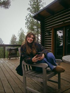 Minnesota Aesthetic Outfits, Michellecore Outfits, Cabin Inspo Pictures, Woodsy Aesthetic Fashion, Warm Granola Outfits, Cabin Core Outfit, Northern Outfits, Dark Granola Aesthetic, Pacific Northwest Aesthetic Fashion