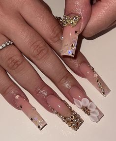 Gold Nails Ideas Quince, Nail Designs With Gold Charms, Gold Bling Acrylic Nails Medium, Gold Xl Nails, Gold Charm Nails Acrylic, Quince Nails, Basic Nails, Bling Nails