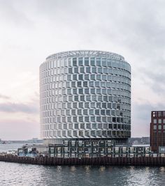 Tip of Nordø . Copenhagen Cobe . Tredje Natur . Vilhelm Lauritzen Architects Like a lighthouse marking the first neighbourhood to be completed in Copenhagen’s Nordhavn district, the Tip of Nordø (The Tip) stands out. A 25,000-m² multi-user office building and public space that serves as a visible entrance to Copenhagen Harbour. The overall vision … Continue reading Cobe . Tredje Natur . Vilhelm Lauritzen