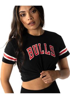 Chicago Bulls Womens Crop T-Shirt - Black Chicago Bulls Outfit Woman, Bulls Outfit, Chicago Bulls T Shirt, Chicago Bulls Outfit, Framing Layers, Face Framing Layers, Crop T Shirt, Face Framing, Chicago Bulls