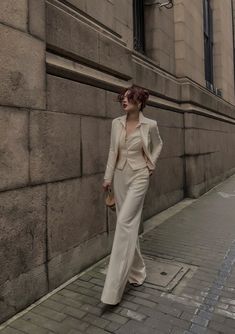 Mode Hippie, Woman Suit Fashion, Stylish Work Outfits, Moda Vintage, Wide Pants, Suit Fashion