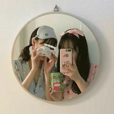 Foto Best Friend, Kore Ulzzang, Korean Friends, Bff Girls, Korean Best Friends, Girl Friendship, 사진 촬영 포즈, Fotos Goals