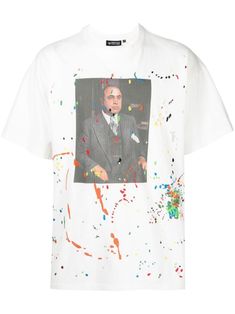 white/multicolour cotton jersey knit graphic print to the front embroidered paint splatter detail round neck short sleeves straight hem Relaxed Fit Paint Splatter T-shirt With Crew Neck, Graphic Tee With Paint Splatter, Graphic Tee With Paint Splatter And Short Sleeves, Relaxed Fit Crew Neck T-shirt With Paint Splatter, Relaxed Fit Paint Splatter Crew Neck T-shirt, Relaxed Fit Cotton T-shirt With Paint Splatter, Graphic Cotton T-shirt With Paint Splatter, Cotton Graphic Tee With Paint Splatter, Paint Splatter Graphic Tee In Cotton