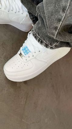 Hype Pics, Af1 Outfit, Jordan 1 Off White, Dude Clothes, Custom Fitted Hats, Air Force Shoes, Urban Shoes, Black Men Fashion Casual, Drip Outfit Men