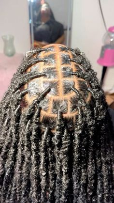 Pre Parting For Soft Locs, Soft Loc Parting Guide, Soft Twist Braids Hairstyles, Parting Chart For Locs, New Braided Hairstyles, Really Curly Hair, Cabello Afro Natural, Short Box Braids Hairstyles