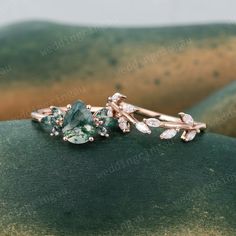 Pear shaped Moss agate Engagement ring set Vintage Rose gold Marquise cut Agate ring Leaf Diamond wedding ring set Women Promise ring set ----------Rings Details ---------- The Engagement Ring: ☆Center stone: Green Moss agate ☆Size: 6*8mm ☆Cut Type: Pear cut ☆Green stones: Moss agate ☆Stone weight: About 0.28ct ☆Band Width: Approx. 1.5mm ☆Band Thickness: Approx. 1.2mm ☆Height of Stone setting: 5.3mm The Wedding Band: ☆Stone: Natural Diamonds or Moissanite ☆Stone weight: about 0.28ct ☆Band Width: Approx. 1.3mm ☆Band Thickness: Approx. 1.2mm The rings are made of Solid gold (14k/18k gold, yellow gold, rose gold are available). All ring size can be made, please contact me if you couldn't find your ring size from the list. ----------Custom Service---------- I accept all kinds of jewelry custom Moss Engagement Ring, Moss Agate Engagement Ring, Green Engagement Ring, Green Wedding Rings, Agate Wedding Ring, Forest Theme Wedding, Promise Ring Set, Diamond Wedding Rings Sets, Leaf Engagement Ring