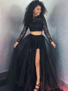 Silhouette:?A Line Sleeve Length: Long Sleeves Material: Tulle, Lace Shown Color:?Black Built-In Bra: Yes Green Quinceanera, Dress Quinceanera, Modest Evening Dress, Green Prom, Modest Prom, Dress Modest, Tulle Evening Dress, Dress Mint, Black Two Piece