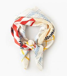 Steven Alan Patchwork Silk Scarf Leandra Medine Style, Celebrity Airport Outfit, Spring Staples, Ways To Wear A Scarf, Outfit Styles, Summer Capsule, Steven Alan, Outfit Formulas, Quick Outfits