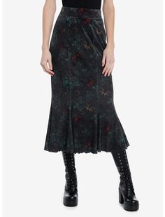 Velvet Midi Skirt Outfit, Mermaid Midi Skirt, Main Aesthetic, Skirt Ideas, Kate Bush, Lace Midi Skirt, Style Finder, Velvet Skirt, Mermaid Silhouette