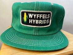 Vintage Snapback, Hat Cap, Green Fashion, Snapback Hat, Accessories Men, Snapback Hats, Farmer, Baseball Hats, Fashion Clothing