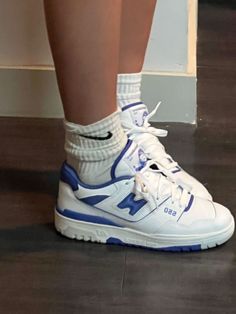 New Balance Shoe Aesthetic Pic - Do you want to buy New balance shoes? You can get it here at affordable prices and free shipping. #shoes #newbalance #newbalancesneakers #sneakers Nb 550 Aesthetic, Newbalance 550s Outfits, 00s Mode, Pretty Shoes Sneakers, All Nike Shoes