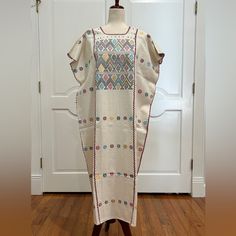 Mexican Oaxaca Amuzgo Huipil Dress. This Dress Was Made In Waist Loom Technique By Artisans From Oaxaca, Perfect Hot Weather Huipil Over Shorts, Pants Or A Swishy Skirt. Pc# B-864 Approximate Measurements. Around Bust 53” Shoulder To Bottom Hem 46” It's Made With Cotton. 100% Waist Loom Fabric. Imported Made In Oaxaca Mexico *Cold Hand Wash Or Delicate Cycle In The Washing Machine. *Hang Dry. Note: Handmade Products May Have Small Imperfections. Hand-Crafted Item -- Color, Size And/Or Motif May Mexican Women, Bohemian Handmade, Mexican Dresses, Hot Weather, Handmade Dresses, Vintage Bohemian, Boho Bohemian, Flower Designs, Maxi Dress