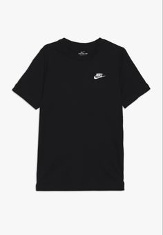 Nike Shirts Women's, Black Nike Shirt, Fotografi Vintage, Sock Outfits, Mens Casual Dress Outfits, Black Sweatpants, Adidas Outfit, Nike Fashion