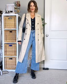 Casual chic winter outfit ideas, winter fashion finds, winter style, winter looks Chic Winter Outfit, Casual Chic Winter, Outfit Ideas Winter, Chic Winter Outfits, Classic Trench Coat