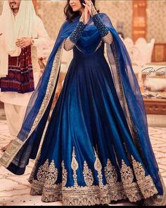 Frock Designs For Girl, Walima Dress, Stylish Maxi Dress, Partywear Dresses, Frock For Women, Chic Maxi Dresses, Pakistani Bridal Dresses, Simple Pakistani Dresses