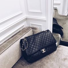 Chanel Jumbo Flap Bag, Most Expensive Handbags, Chanel Men, Expensive Bag, Chanel Jumbo, Expensive Handbags, Handbag Collection, Popular Bags