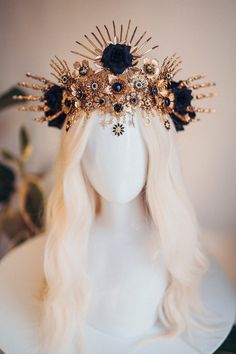 Gothic Headpiece Crown, Head Dress For Wedding Headpieces, Dark Red Halo Crown, Crown And Black Dress, Cerimonal Crown, Tiara Head Pieces, Halo Crown Wedding Hair, Celestial Halo Headpiece, Catrina Costume Jewelry