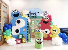 sesame street birthday party decorations and balloons