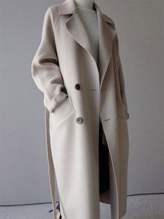 Trenchcoat Outfit, Mode Mantel, Winter Overcoat, Long Overcoat, Long Coat Women, Wool Coat Women, Long Trench Coat, White Coat, Wool Blend Coat