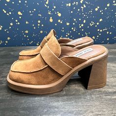 New With Out Box. Steve Madden Fraim Heeled Loafer Mule Size 7.5m Cognac Retro 90's Heel Square Moc Toe. Stacked Heel. Mules Steve Madden, Steve Madden Clogs & Mules, 90s Shoes Clogs & Mules, Steve Madden Mules, Platform Shoes Sandals, Brown Block Heels, Black Mule, Block Heel Mule, Block Heel Mules