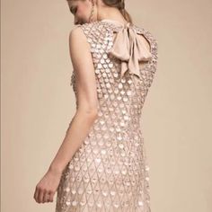 Bhldn Aidan Mattox Brillance Dress Nude Sheer Sequins Beaded Pearl Geo Embellished Bow Dress With Satin Bow Back On A Keyhole Front & Back Back Zip New Without Tags * Size: 6 Retail Price: $395.00 Nylon * Poly Lined 36" Around The Bust 30" Around The Waist 36" Hips 35" Long Note That His Item Is Made By Aidan Mattox For Bhldn Chic Embellished Sequin Wedding Dress, Elegant Festive Sequin Wedding Dress, Elegant Festive Wedding Sequin Dress, Chic Sequin Banquet Dress, Glamorous Embellished Gala Dresses, Glamorous Embellished Dresses For Gala, Elegant Embellished Evening Dress For Festive Occasions, Sleeveless Embellished Sequin Dress For Banquet, Elegant Embellished Sequin Dress For Banquet