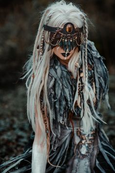 Medieval Witch Costume, Shaman Costume, Shaman Mask, Viking Costume, Pagan Rituals, Norse Pagan, Witch Costume, Poses References