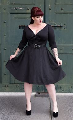 Black Rockabilly Dress, Rockabilly Fashion Plus Size, Mode Rockabilly, 50s Outfits, Rockabilly Outfits, Look Plus Size, Pin Up Outfits, Pretty Faces