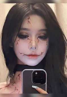 Anime Makeup Aesthetic, Anime Halloween Makeup, Makeup Horor, Horror Makeup Looks, Halloween Themed Makeup, Clown Girl Makeup, Anime Inspired Makeup, Maquillage Halloween Simple, Makeup Asia