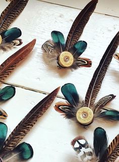 Feathers In Hair Wedding, Western Hairstyles Wedding, Hunting Lodge Wedding, Pheasant Feathers Wedding, Cowboy Christmas Wedding, Western Boutineer Ideas, Shotgun Cartridge Craft, Shotgun Shell Boutonniere Diy, Bouquet Ideas Unique