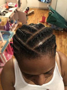 Simple Conrow Hairstyle, Cornrow Hairstyles Natural Hair Simple, Plat Twist Hairstyles, Flat Twist Designs, Cornrows 4c Natural Hair, Simple Corn Row Styles, Flat Twist Hair Styles, Cornrow Hairstyles For Short 4c Hair, Flat Twist Short Natural Hair