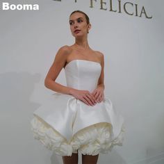 ESPECIFICAÇÕES
Marca: Booma
Estilo: Simples
Decote: Sem alças
Comprimento da manga (cm): sem mangas
Trem: nenhum
Origem: Continente.

Cn: Jiangsu
Comprimento dos vestidos: Acima do joelho, mini
Design traseiro: zíper
Imagens reais: Sim
Tecido de noiva: Cetim
Para mulheres grávidas: Não
Decoração: Flores
Lugar de origem: Jiangsu
Bra embutido: Sim
Número do modelo: M1-23102502
Tipo de item: Vestidos de noiva
Elemento da moda: simples
estilo de manga: sem mangas
é customizado: Sim
Cintura: Natural Nicole And Felicia, Flower Cocktail Dress, Nicole Felicia, Bridal Maxi, Beach Bridal Gown, Beach Wedding Dress Boho, Girls Formal Dresses, Plus Size Formal Dresses, 3d Rose