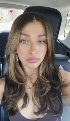 Honey Brown Hair, Brown Hair Inspo, Brunette Hair With Highlights, Pretty Hair Color, Balayage Brunette, Hair Inspiration Color