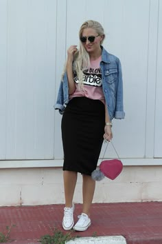 Doll Actitud by Sabrina | Fashion Blogger Stylish Denim Skirt, Cute Edgy Outfits, Pencil Skirt Casual, Simple Style Outfits, Mum Fashion, Outfit Mujer, Sleeveless Short Dress, Tumblr Outfits