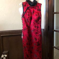 Only Wear Once, Great Hand Made Work. Sleeveless Cheongsam For Evening, Elegant Sleeveless Cheongsam For Evening, Elegant Sleeveless Evening Cheongsam, Elegant Red Sleeveless Cheongsam, Elegant Sleeveless Red Cheongsam, Elegant Sleeveless Cheongsam For Party, Sleeveless Cheongsam For Party, Sleeveless Party Cheongsam, Qipao Dress