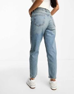 Jeans by Mango Everyday is a denim day Regular mom fit High rise Belt loops Concealed fly Five pockets Mama Jeans, Mango Jeans, Denim Day, Jeans Mom, Mom Jean, Drop Top, Jeans Shop, Mom Jeans, Latest Trends