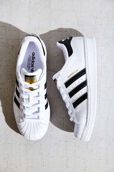 Kicks... Adidas Superstar 80s, Adidas Originals Superstar, Adidas Sneaker, Sneakers Men Fashion, Adidas Superstar Sneaker, White Adidas, Adidas Shoes, Casual Sneakers, Adidas Women