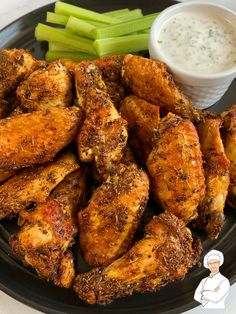 These mouthwatering air fryer chicken wings are crispy on the outside and juicy on the inside. This easy recipe is ready in under 30 minutes. Wings Crispy, Halogen Oven, Snoopy Dance, Crispy Wings, Chicken Florentine, Air Fryer Chicken Wings, Recipes Thanksgiving