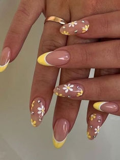 daisy nail design: yellow French tips Kutek Disney, Unghie Sfumate, Yellow Nails Design, Daisy Nails, Smink Inspiration, Summery Nails, Yellow Nails, Floral Nails, Nail Polishes