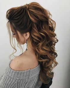 Bride Hair Down, Diy Ponytail, Strapless Dress Hairstyles, Summer Wedding Hairstyles, Dresses Bride, Long Hair Models, Destination Bride, Winter Bride, A Ponytail