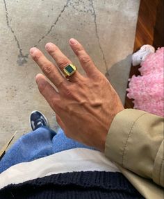 Old Money Jewelry Men, Mens Jewelry Aesthetic, Mens Gold Ring, Money Rings, Adrette Outfits, Mens Gold Rings, Ring Mens