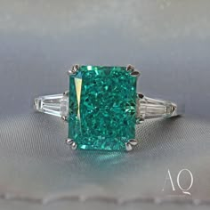 Dazzling Green Diamond Ring, Dazzling Green Emerald Diamond Ring, Dazzling Green Diamond Ring With Brilliant Cut, Formal Green Dazzling Rings, Green Dazzling Rings For Formal Occasions, Dazzling Green Rings For Formal Occasions, Dazzling Green Emerald Ring With Brilliant Cut, Green Radiant Cut Diamond Ring, Green Radiant Cut Diamond Ring Fine Jewelry