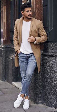 Khaki Coat Outfit Men, Tan Top Coat Men Outfit, Beige Overcoat Men Outfit, Mens Tan Peacoat Outfit, Mens Tan Overcoat Outfit, Mens Tan Trench Coat Outfit, Mens Winter Fashion Outfits, Italy Outfits